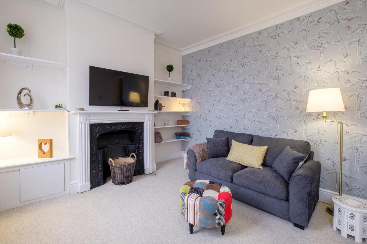 רייד Luxury Living, Stylish Modern Apartment In The Heart Of Ryde מראה חיצוני תמונה