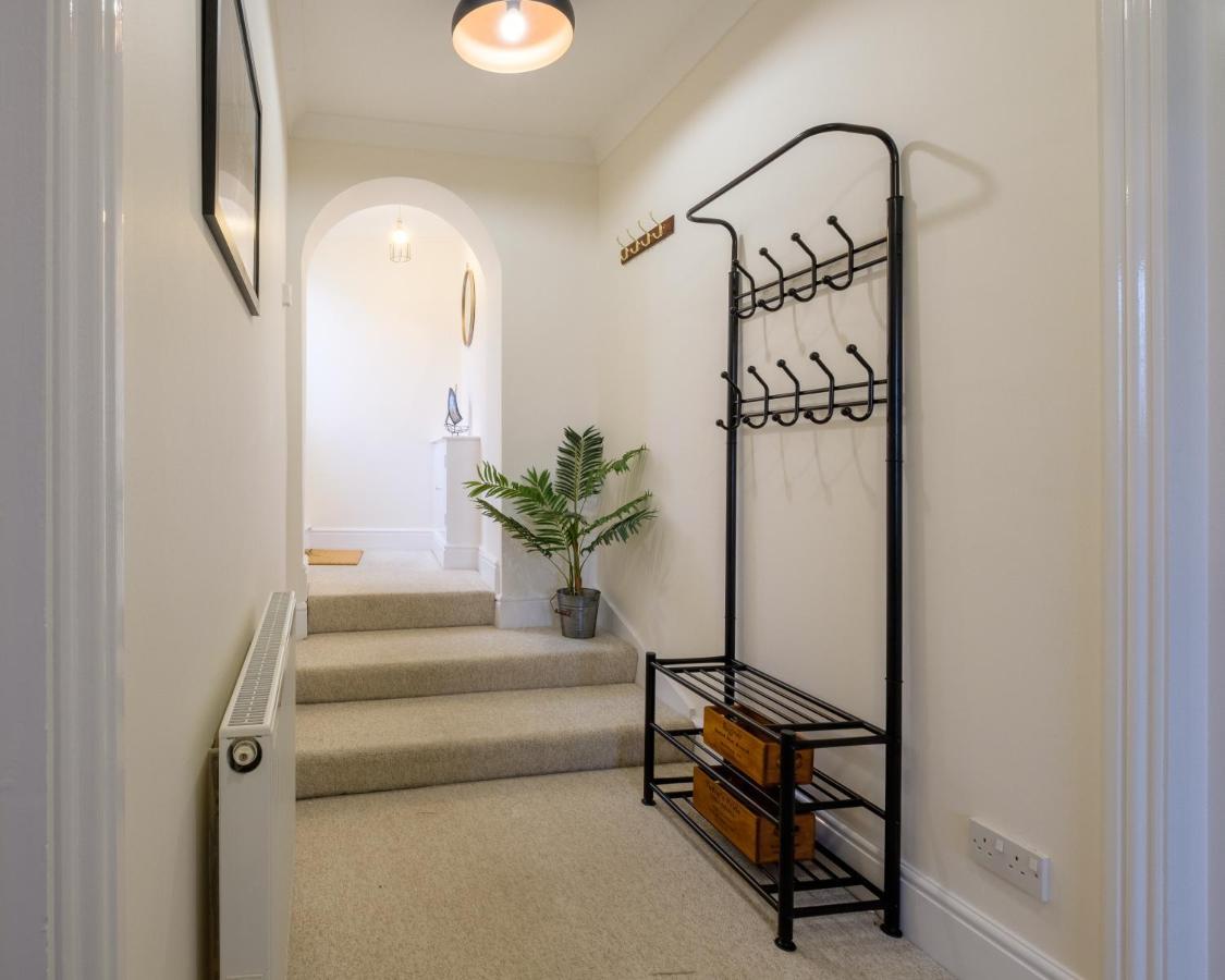 רייד Luxury Living, Stylish Modern Apartment In The Heart Of Ryde מראה חיצוני תמונה