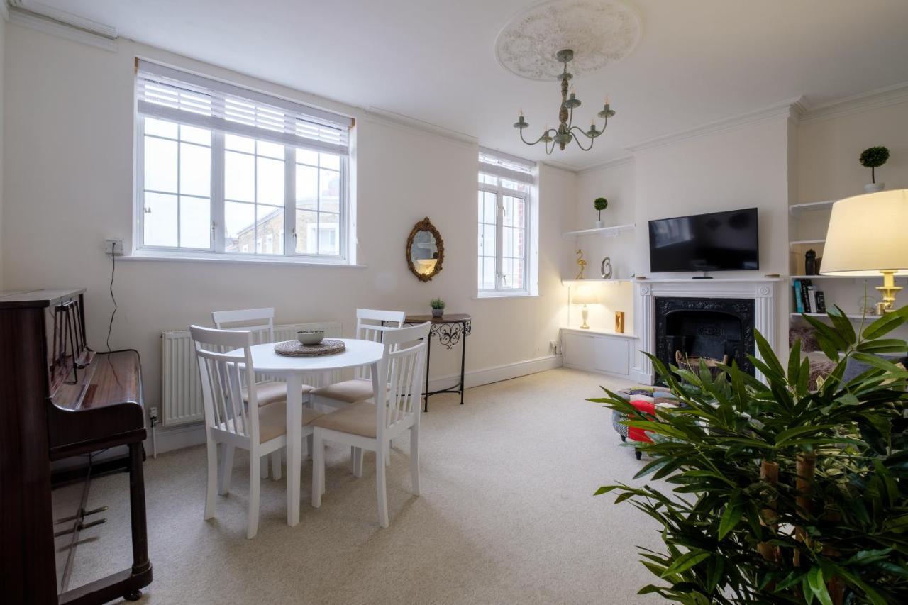 רייד Luxury Living, Stylish Modern Apartment In The Heart Of Ryde מראה חיצוני תמונה